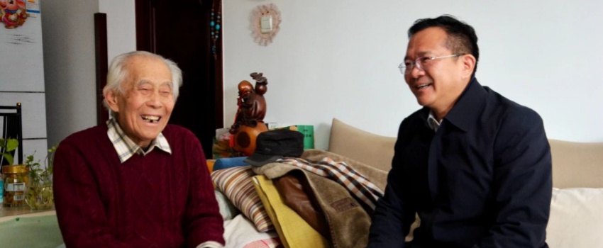 中國樂凱黨委領導看望慰問樂凱老領導、老專家、老干部、老黨員及生活困難職工